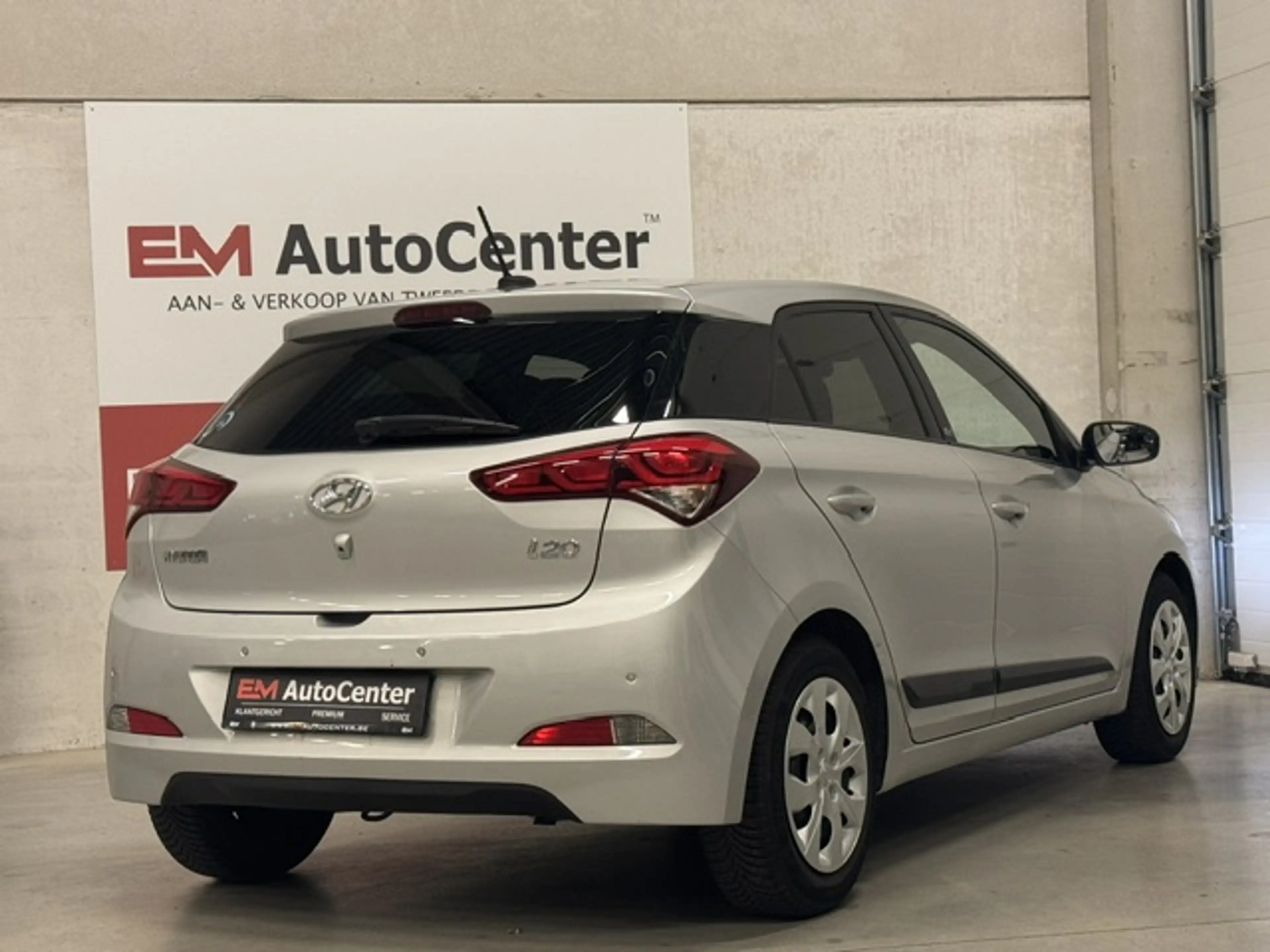 Hyundai i20 1.2i Benzine GO! Airco-Camera-Lane Assist-GPS-Cruise-1St eig... + Garantie — photo 4