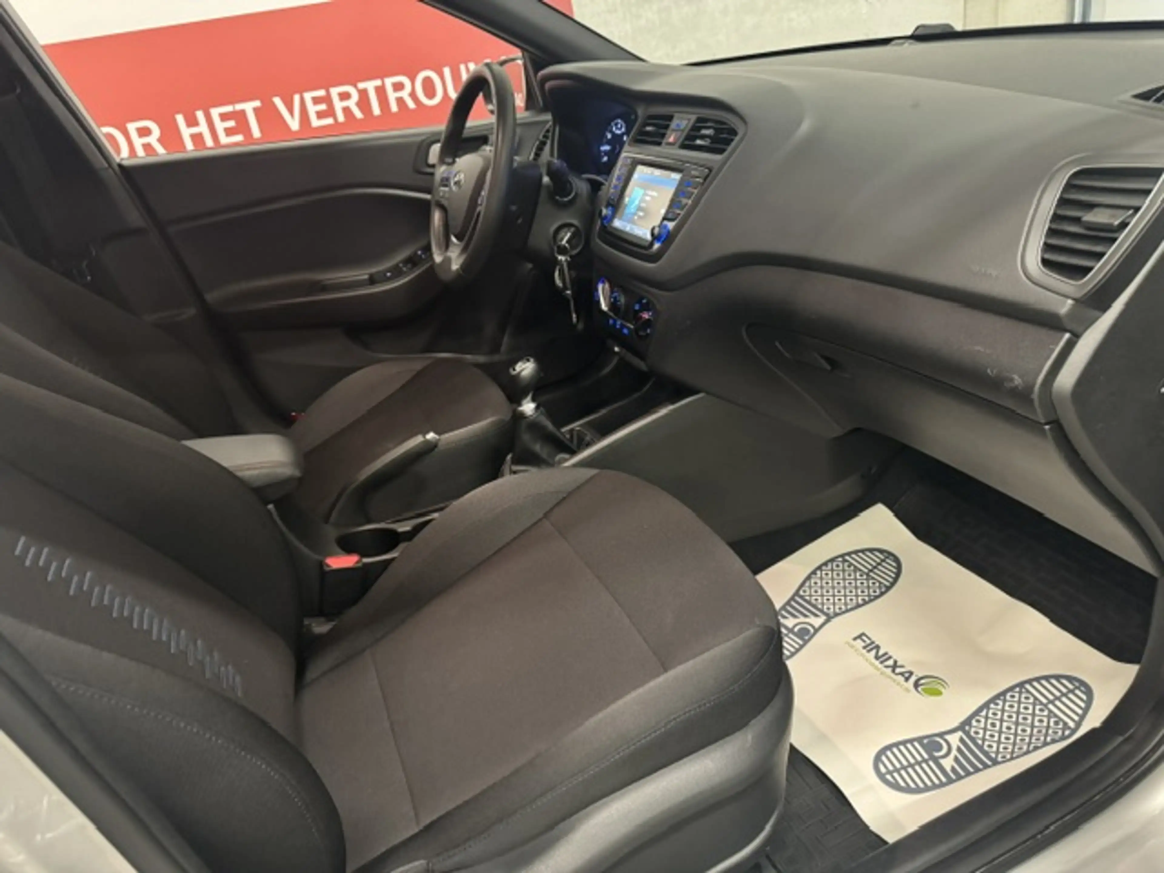 Hyundai i20 1.2i Benzine GO! Airco-Camera-Lane Assist-GPS-Cruise-1St eig... + Garantie — photo 15