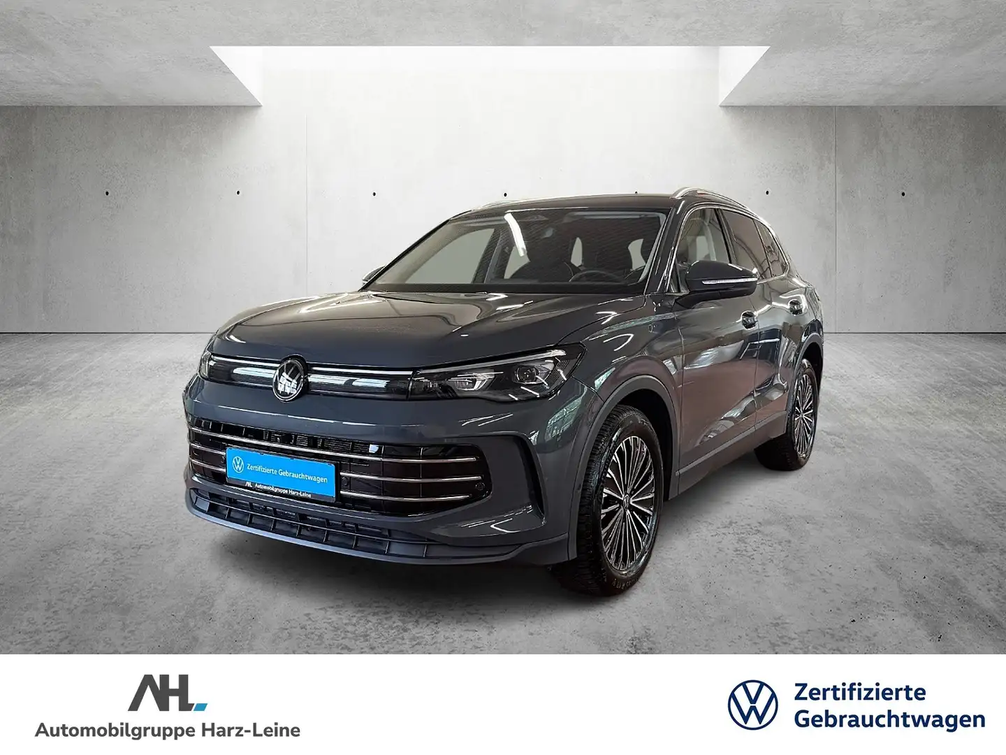 Volkswagen Tiguan 2.0 TDI Elegance DSG HD-Matrix AHK ACC Navi Massag Grau - 1