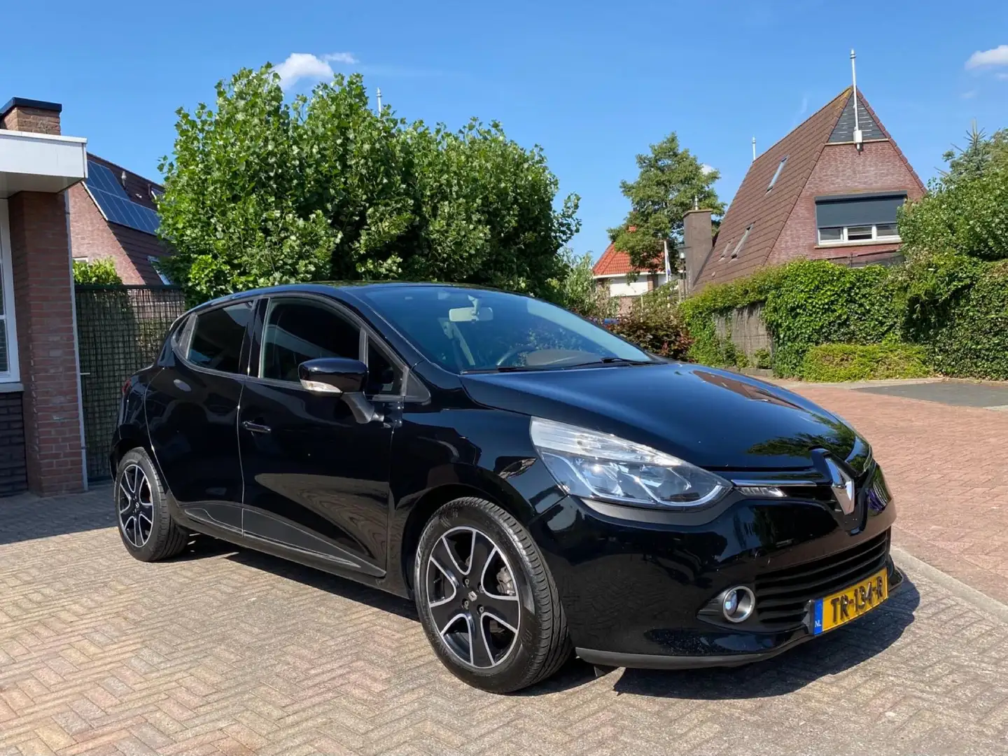 Renault Clio TCe 0.9 keyless, airco, pano, startstop Zwart - 1