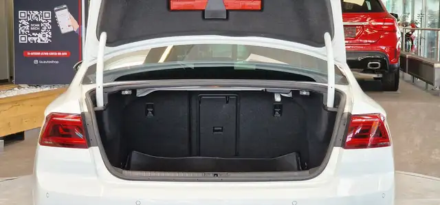 Volkswagen Passat view 9