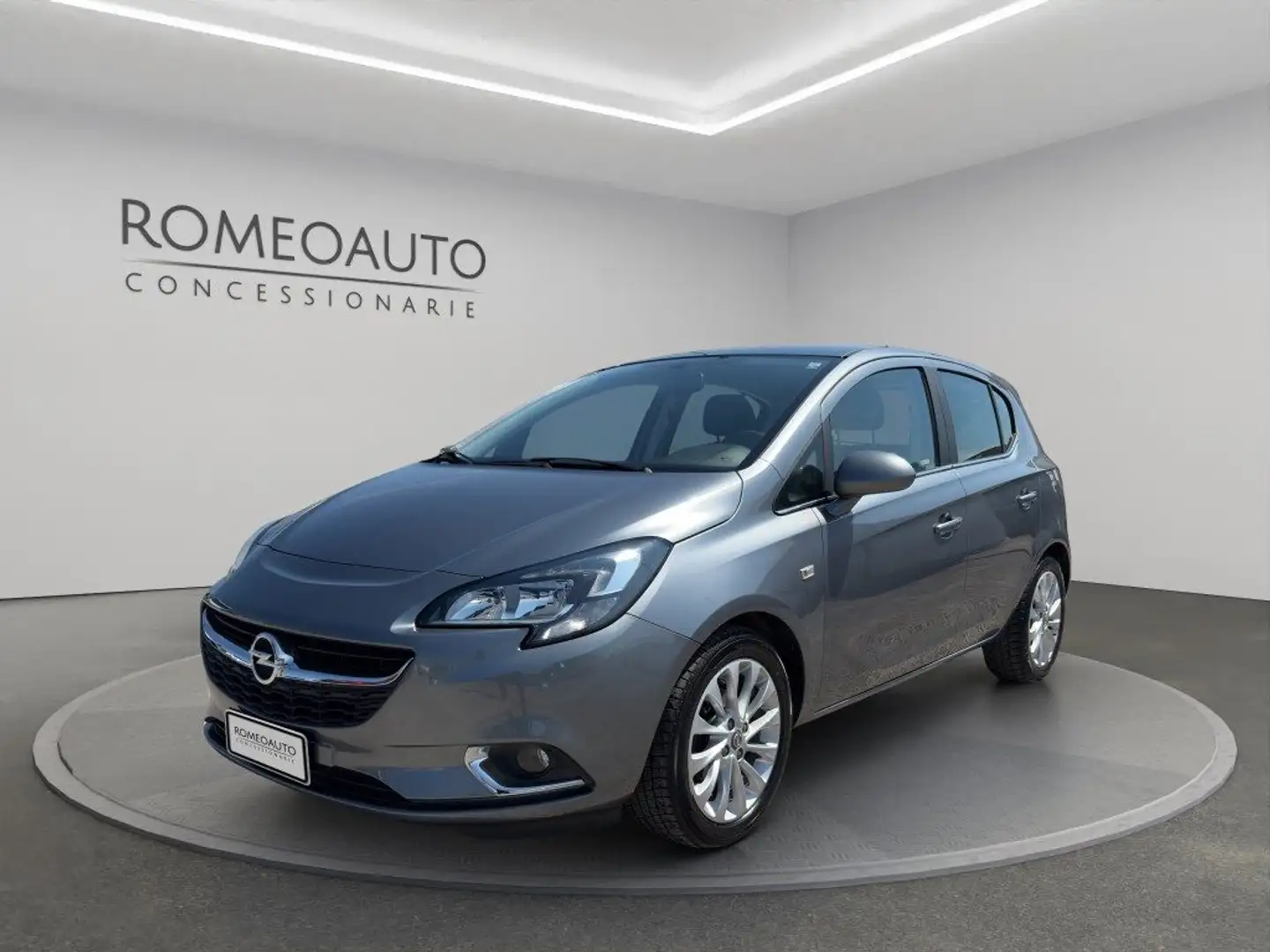 Opel Corsa 1.4 90CV GPL Tech 5 porte Grigio - 2