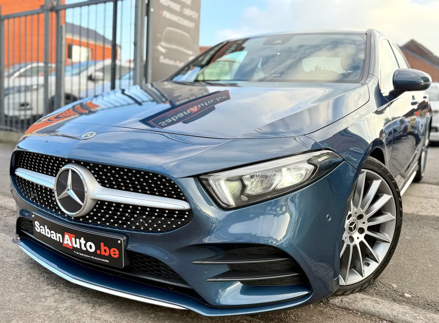 Mercedes-Benz A 180 Sedan d AMG • FULL OPTIONS • GARANTI MERCEDES - 1