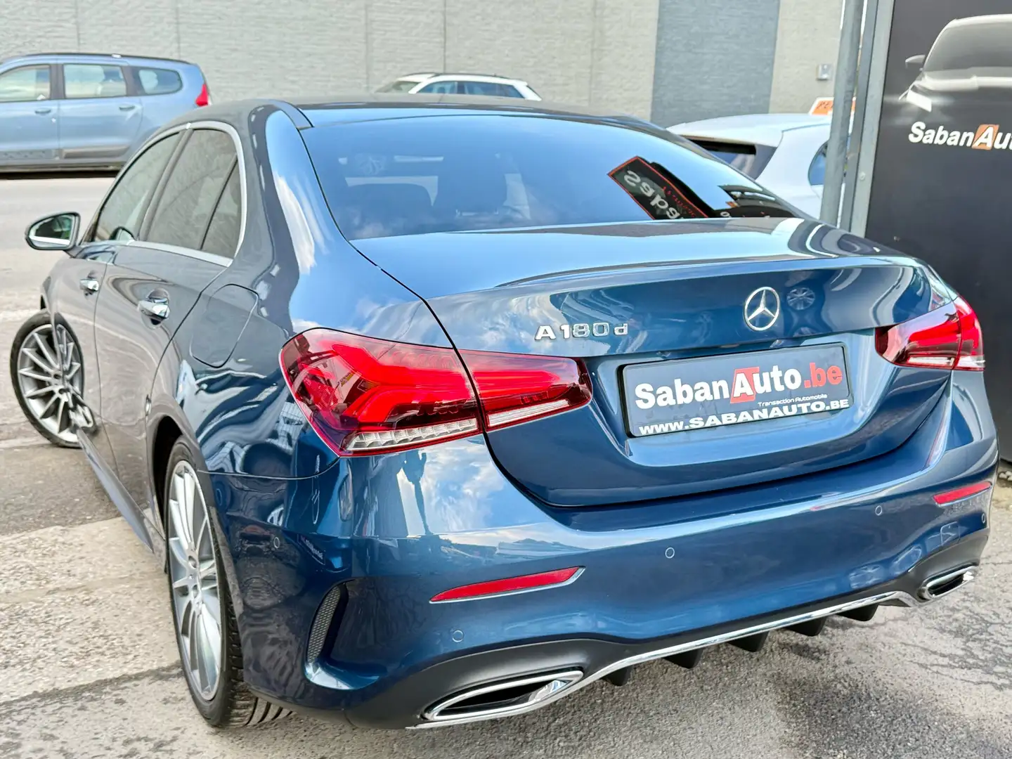 Mercedes-Benz A 180 Sedan d AMG • FULL OPTIONS • GARANTI MERCEDES - 2