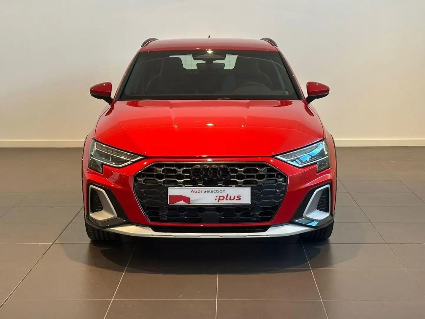 Audi A3 TFSIe Genuine S-tronic 150kW Rojo - 2