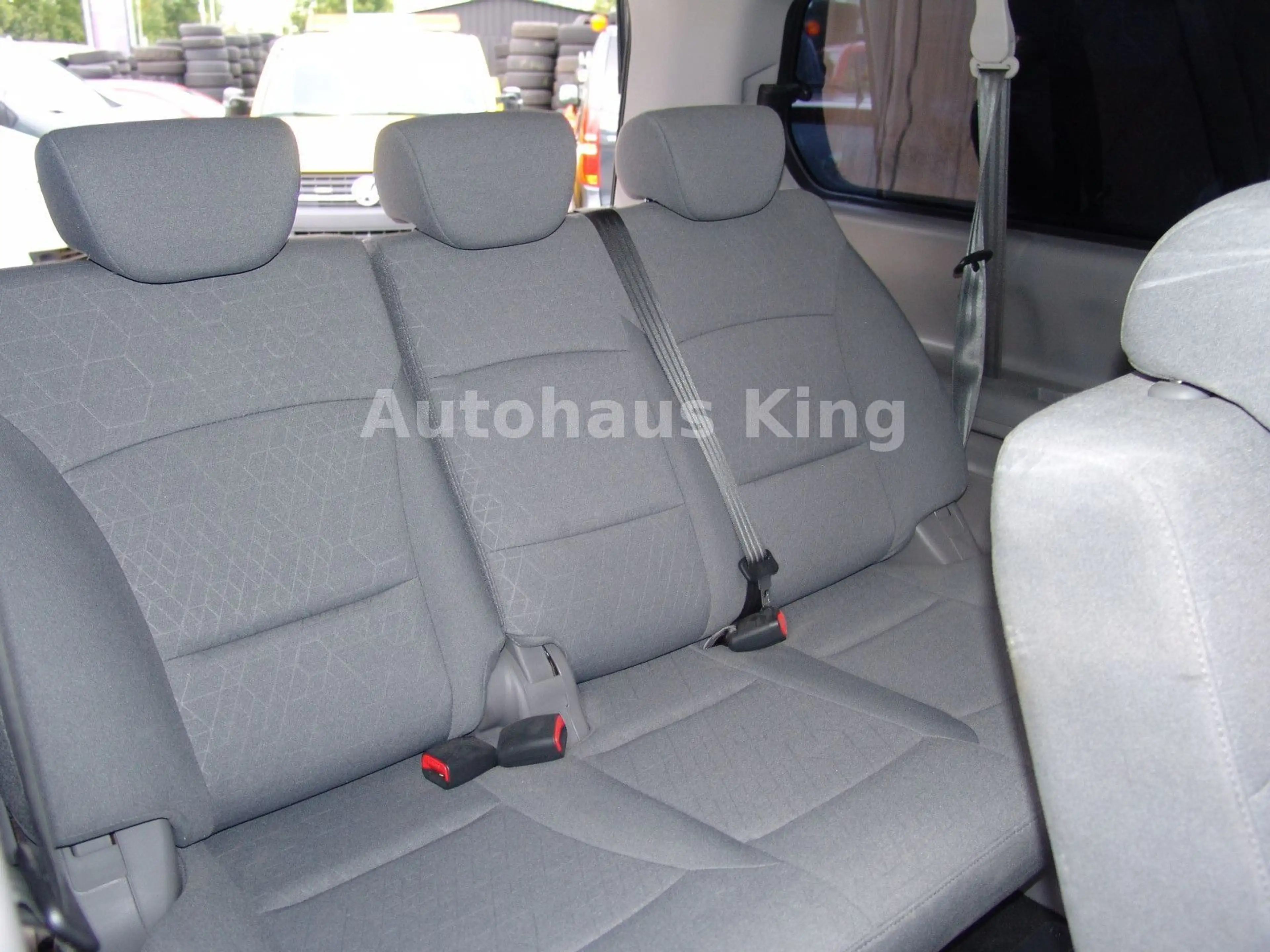 Hyundai H-1 Travel Trend neues Modell -AUT/NAVI/8Sit — photo 15
