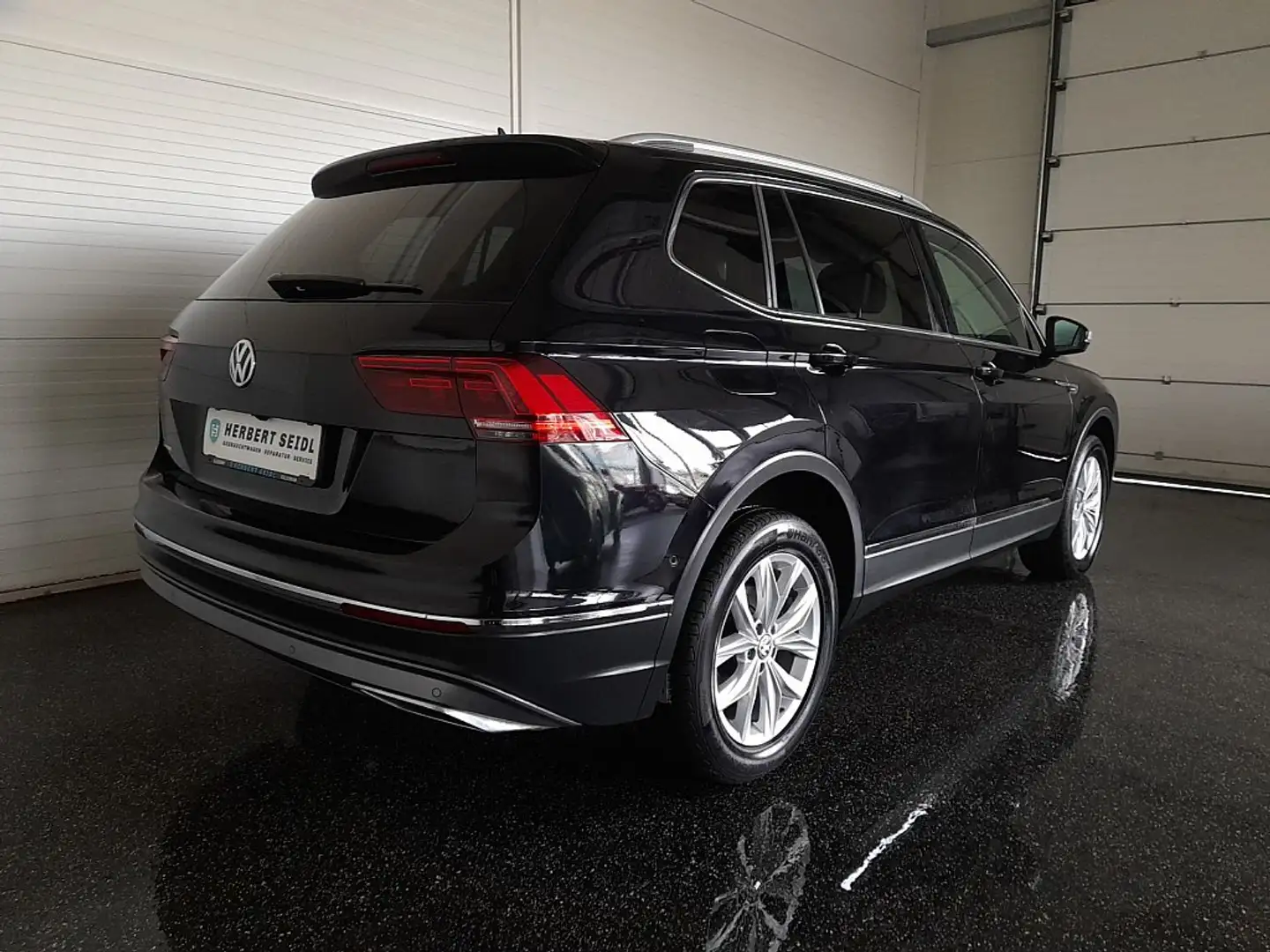 Volkswagen Tiguan Allspace HL 4x4 2,0 TDI DSG *7-SITZE / MATRIX-LED / VIRT... Schwarz - 2
