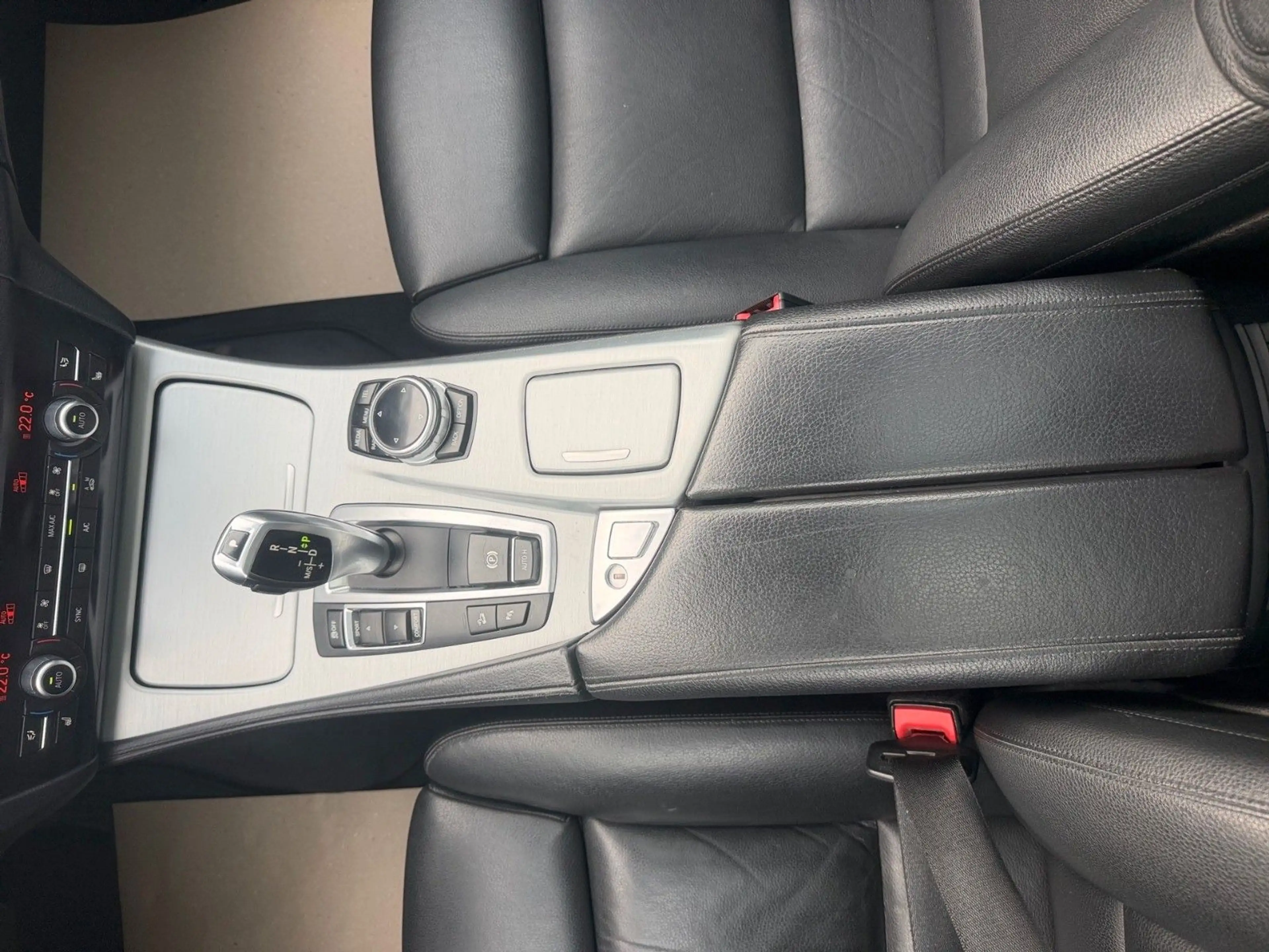 BMW 535 D X-DRIVE AUTM/PANO/AHK/NAVI/LEDER/HEAD-UP/ — photo 15