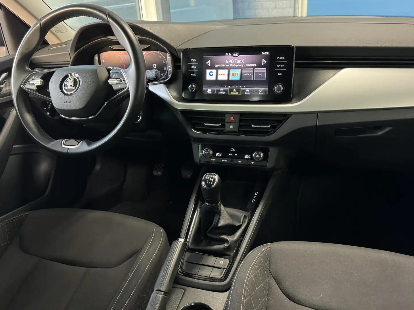 Skoda Kamiq 1.0 TSI Ambition | € 1.000 INRUILPREMIE | Cruise | Grijs - 2