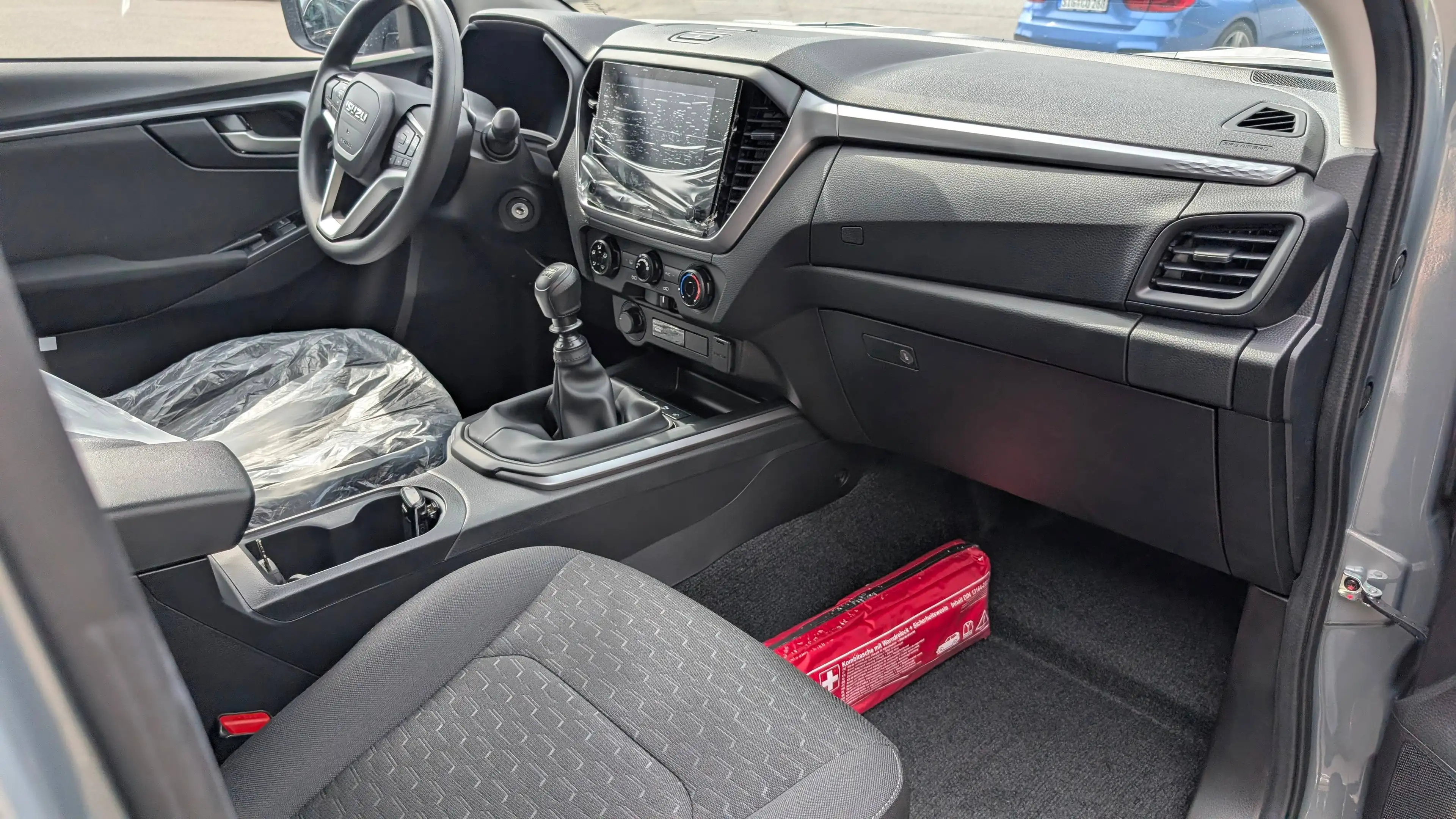 Isuzu D-Max D-Max 2.2 SCHALTER Double Cab 4WD LS — photo 9