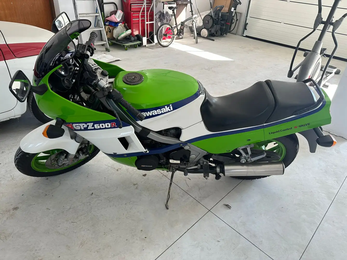 Kawasaki GPZ 600 R Зелёный - 2