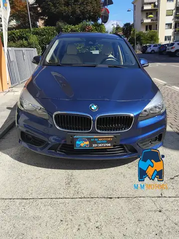 BMW 2 Series view 2