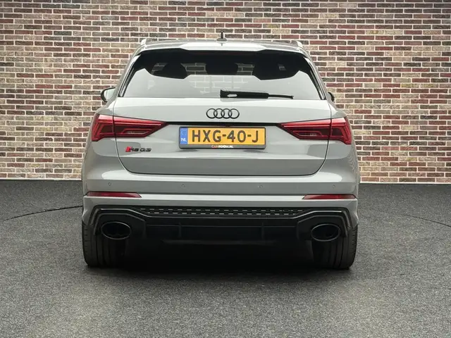 Audi RS Q3 view 7