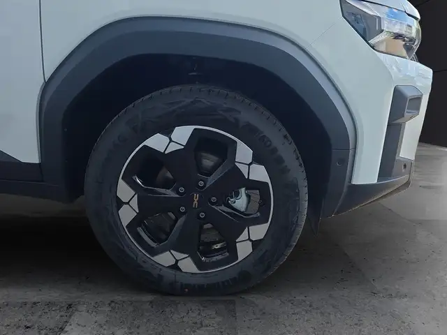 Dacia Bigster view 5