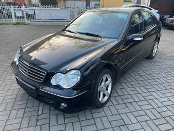 C 320 4Matic Avantgarde *RENTNER-FZG*1. HAND*LEDER*NAVI*GLASDACH*PDC*KEIN ROST*