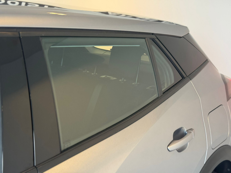 Peugeot 2008 1.2 PureTech Active — photo 7