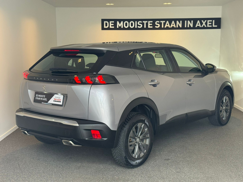 Peugeot 2008 1.2 PureTech Active — photo 9