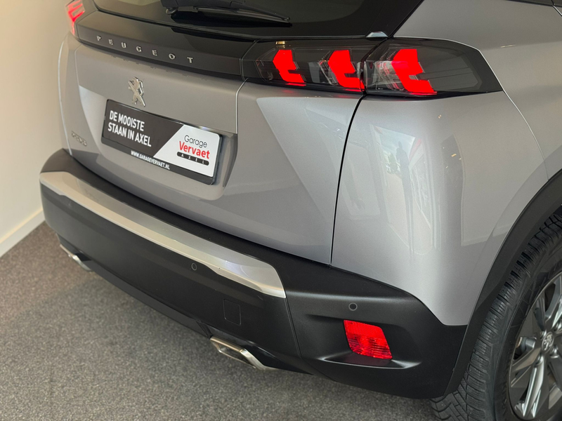 Peugeot 2008 1.2 PureTech Active — photo 12
