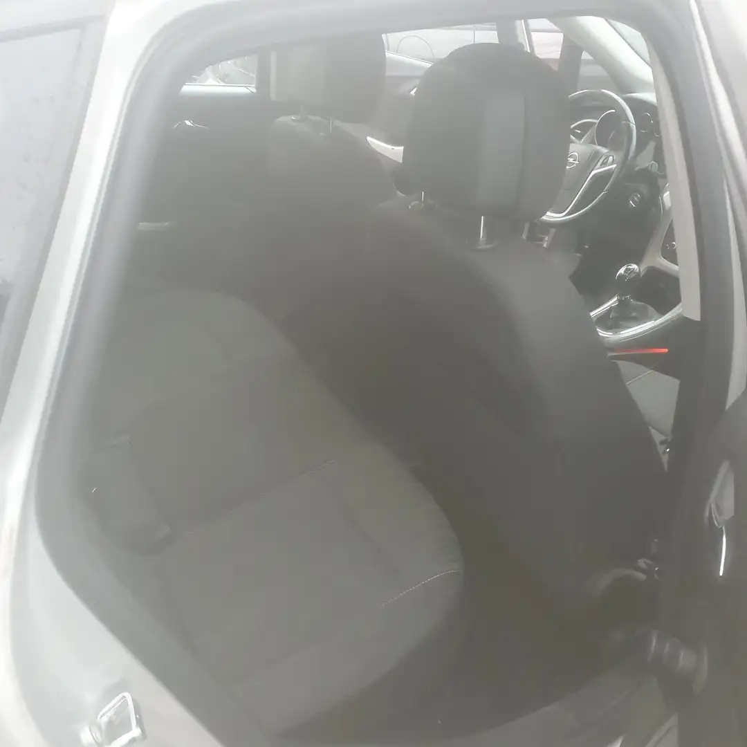 Opel Astra Astra IV 2010 5p 1.7 cdti Cosmo 110cv Argento - 2