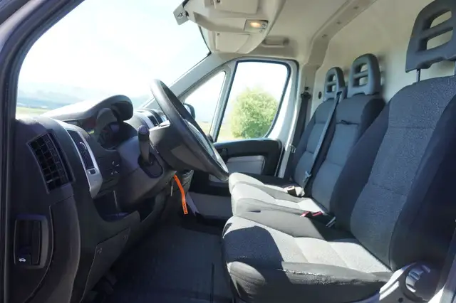 Fiat Ducato view 9