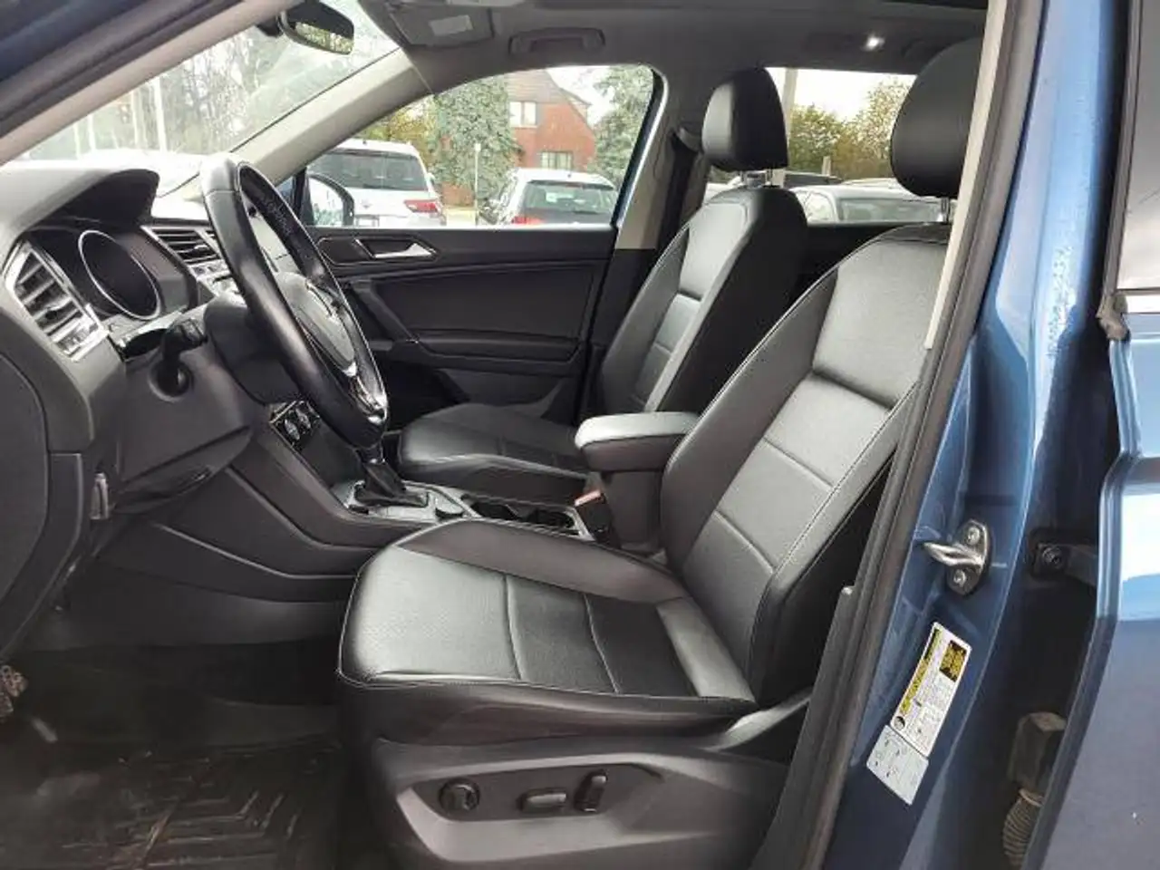 Volkswagen Tiguan снимка Volkswagen Tiguan