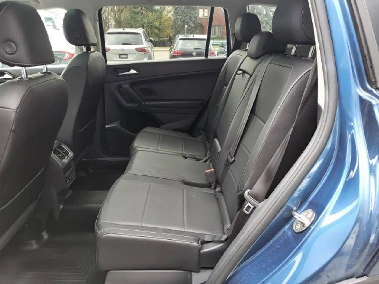 Volkswagen Tiguan снимка Volkswagen Tiguan