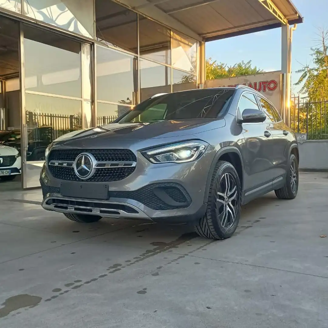 Mercedes-Benz GLA 180 d Automatic Sport Plus Grigio - 1