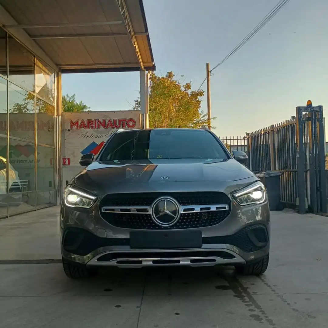 Mercedes-Benz GLA 180 d Automatic Sport Plus Grigio - 2