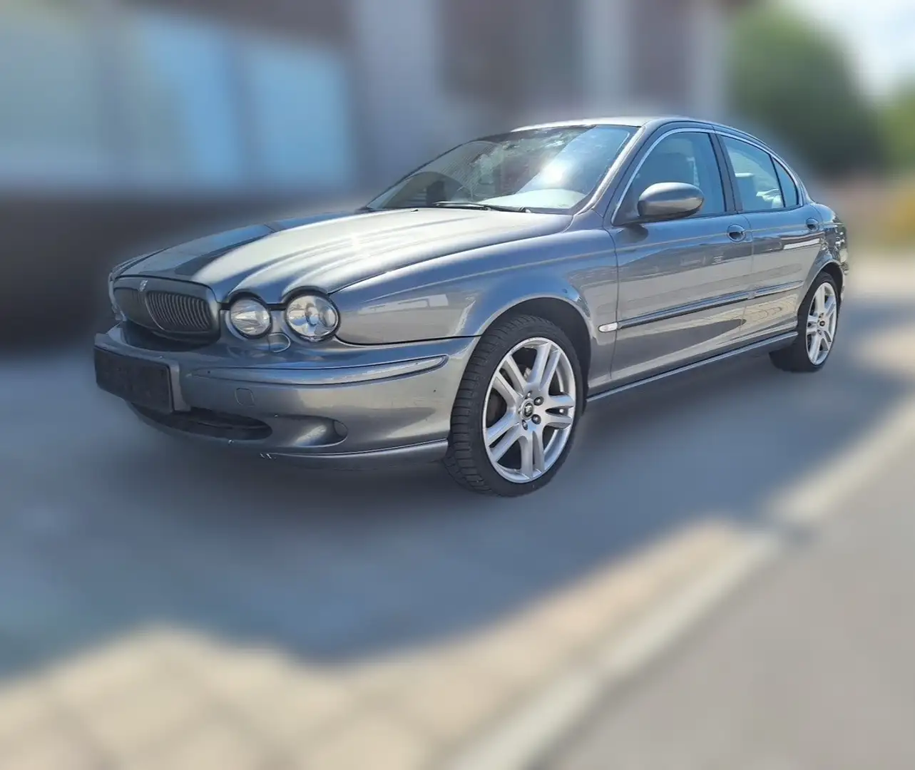 Jaguar X-Type 2.5 V6 4x4 Executive Grau - 2