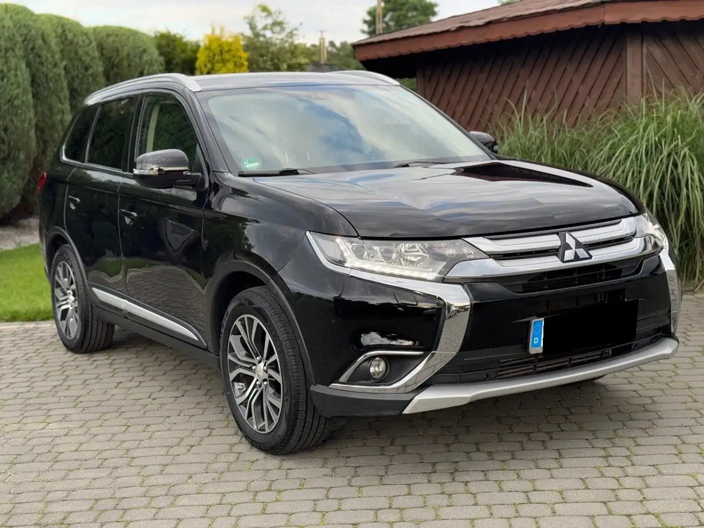 Mitsubishi Outlander Outlander 2.2 DI-D 4WD Aut.Diamant Edition+ Schwarz - 1