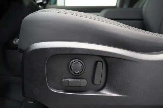 Land Rover Defender Defender 110 PHEV X-Dynamic SE Head-Up Ansicht 22