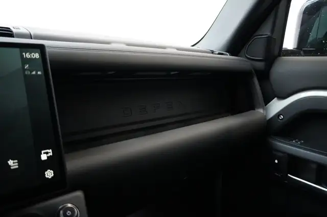 Land Rover Defender Defender 110 PHEV X-Dynamic SE Head-Up Ansicht 44