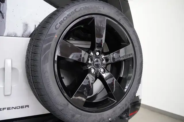 Land Rover Defender Defender 110 PHEV X-Dynamic SE Head-Up Ansicht 13