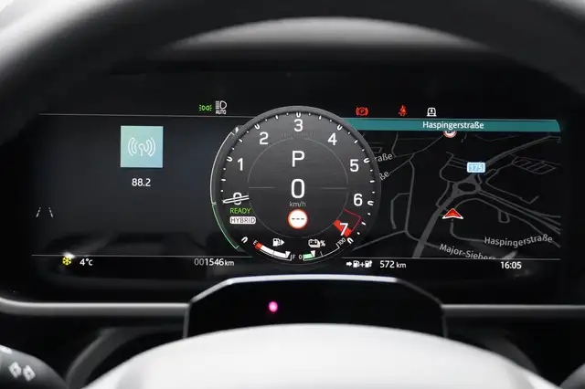 Land Rover Defender Defender 110 PHEV X-Dynamic SE Head-Up Ansicht 28