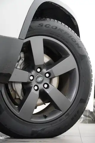 Land Rover Defender Defender 110 PHEV X-Dynamic SE Head-Up Ansicht 9