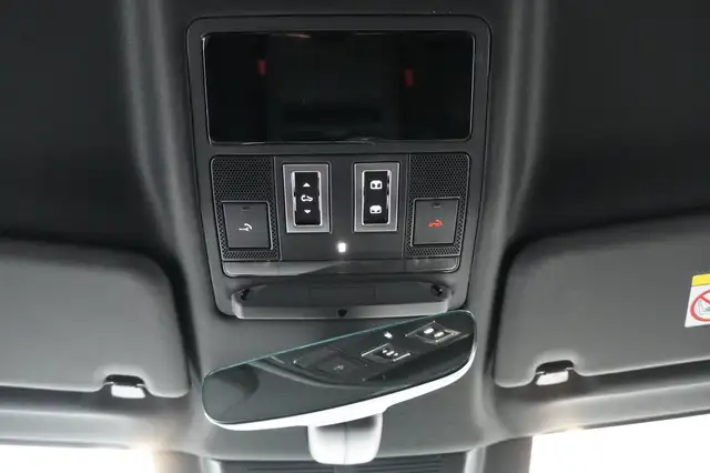 Land Rover Defender Defender 110 PHEV X-Dynamic SE Head-Up Ansicht 40