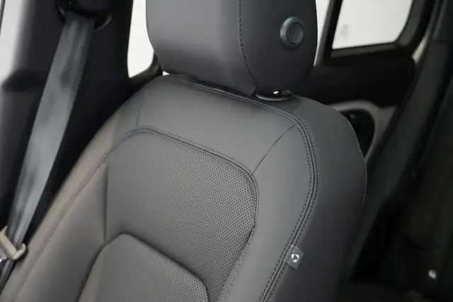 Land Rover Defender Defender 110 PHEV X-Dynamic SE Head-Up Ansicht 45