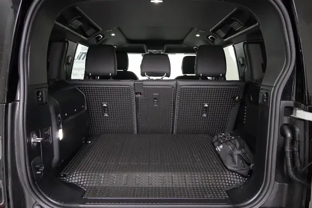 Land Rover Defender Defender 110 PHEV X-Dynamic SE Head-Up Ansicht 15