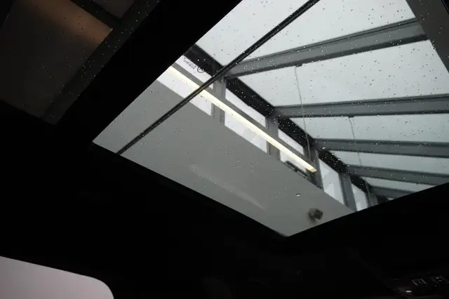 Land Rover Defender Defender 110 PHEV X-Dynamic SE Head-Up Ansicht 39