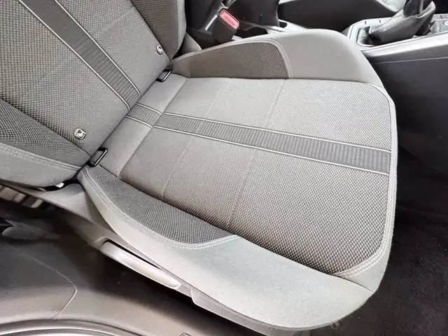 Volkswagen Polo view 9