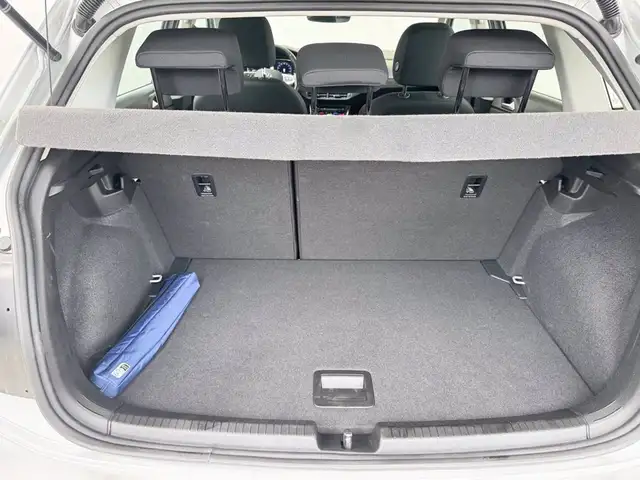Volkswagen Polo view 12