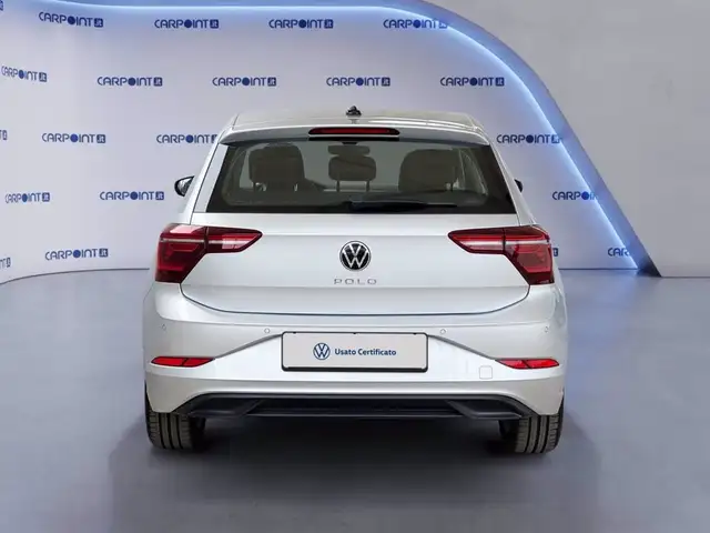 Volkswagen Polo view 5
