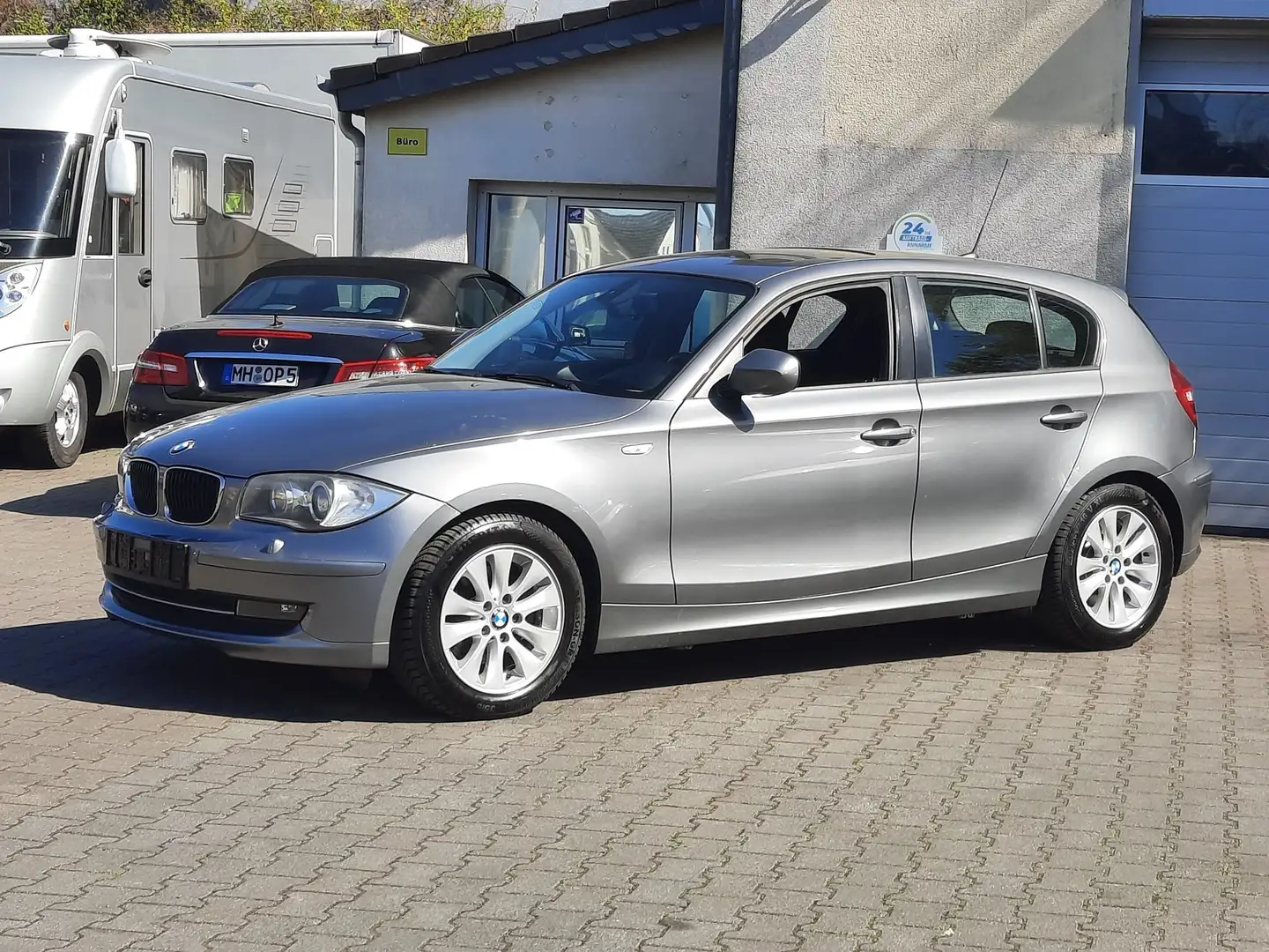 BMW 120 120d DPF Navi, Xenon, PDC, guter Zustand!!!! Grau - 1