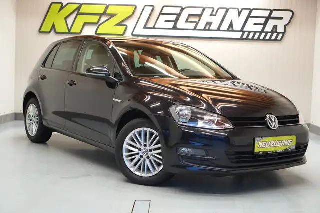 Volkswagen Golf view 3