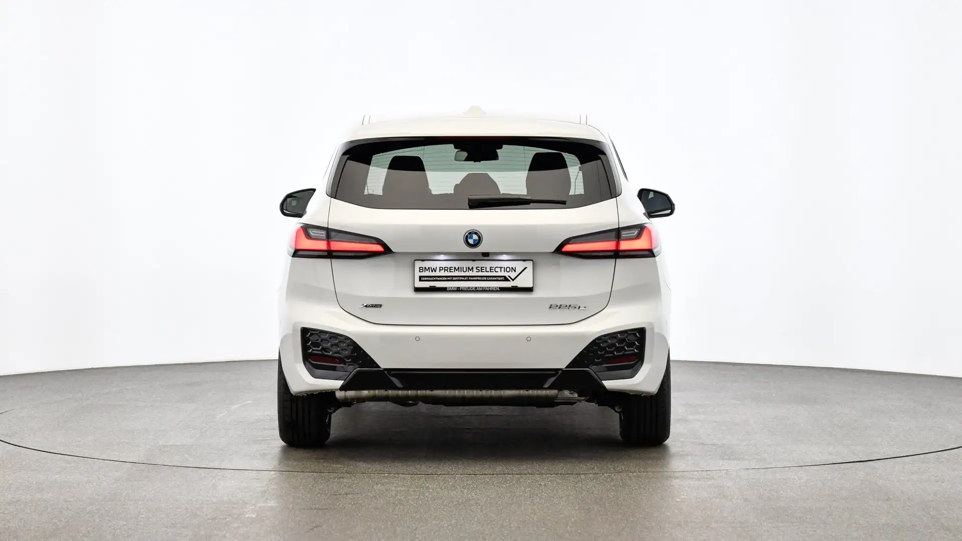BMW 225 225e xDrive Active Tourer Blanc - 2