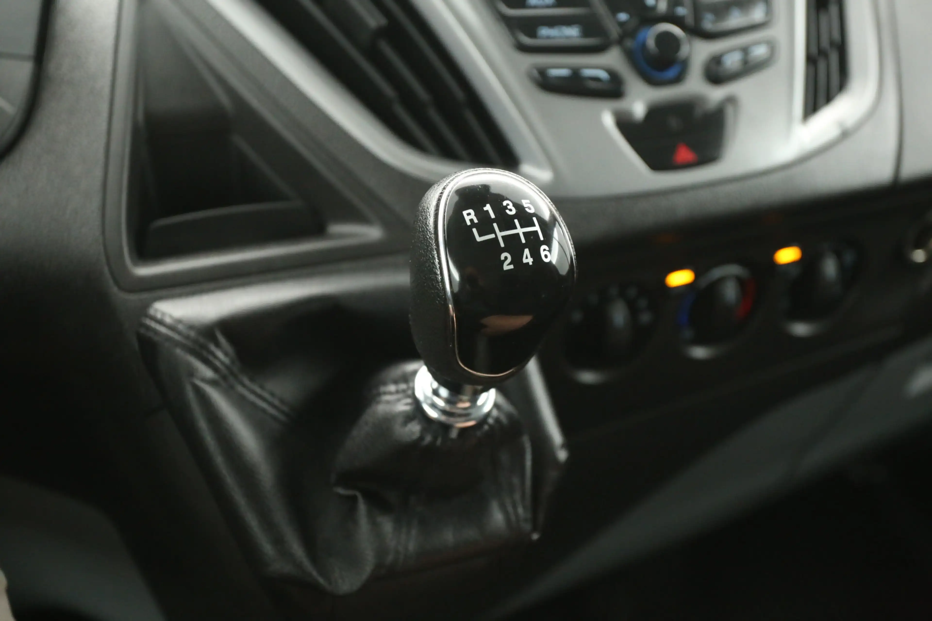 Ford Transit Custom 2.0 TDCI L2H1 | Airco | Camera | Cruise | 3 Zits | — photo 23