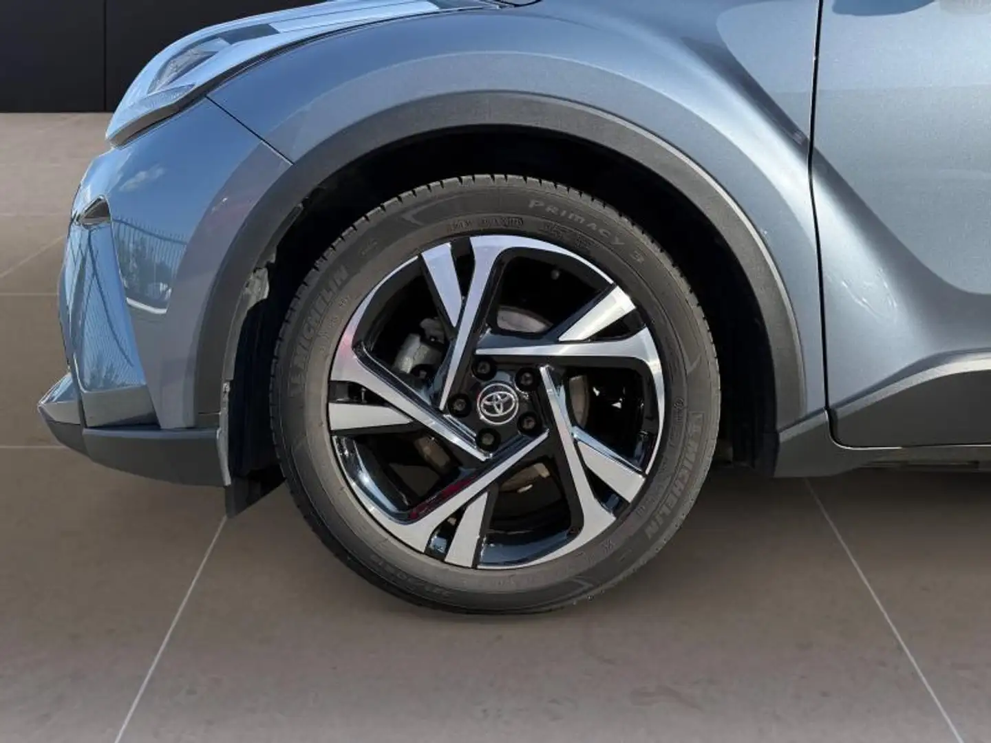 Toyota C-HR C-LUB Bi-Tone Gris - 2