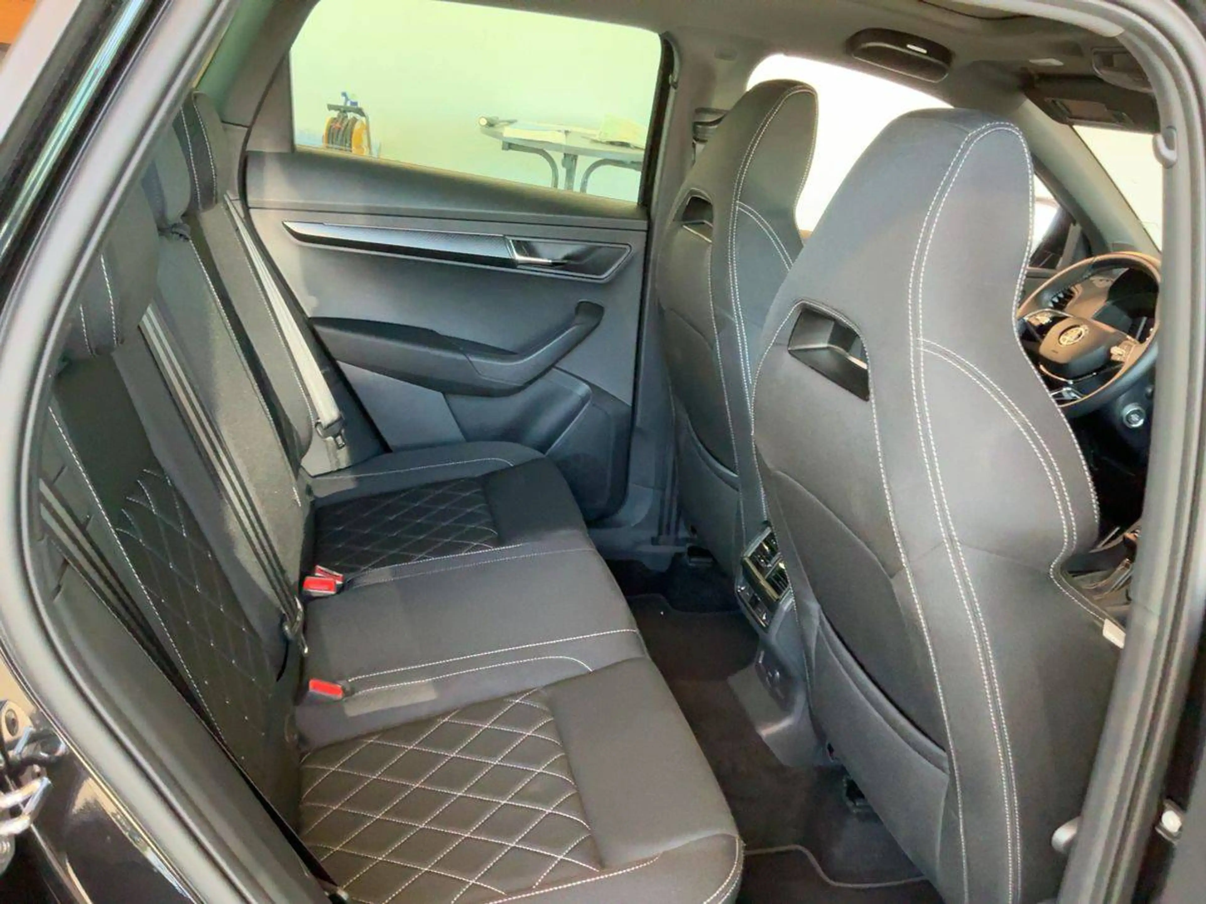 Skoda Karoq Sportline 4x4 — photo 6