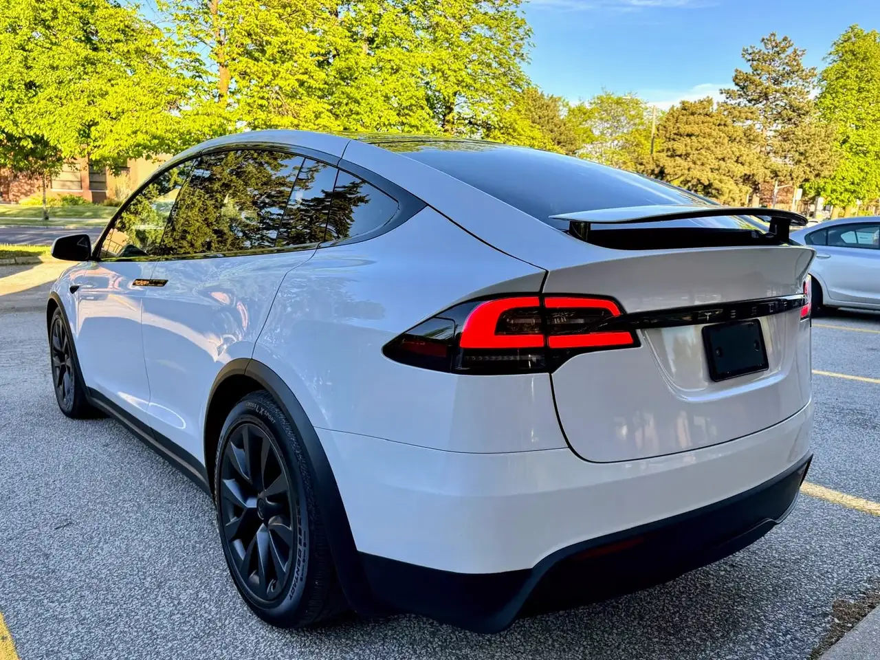 Tesla Model X photo Tesla Model X