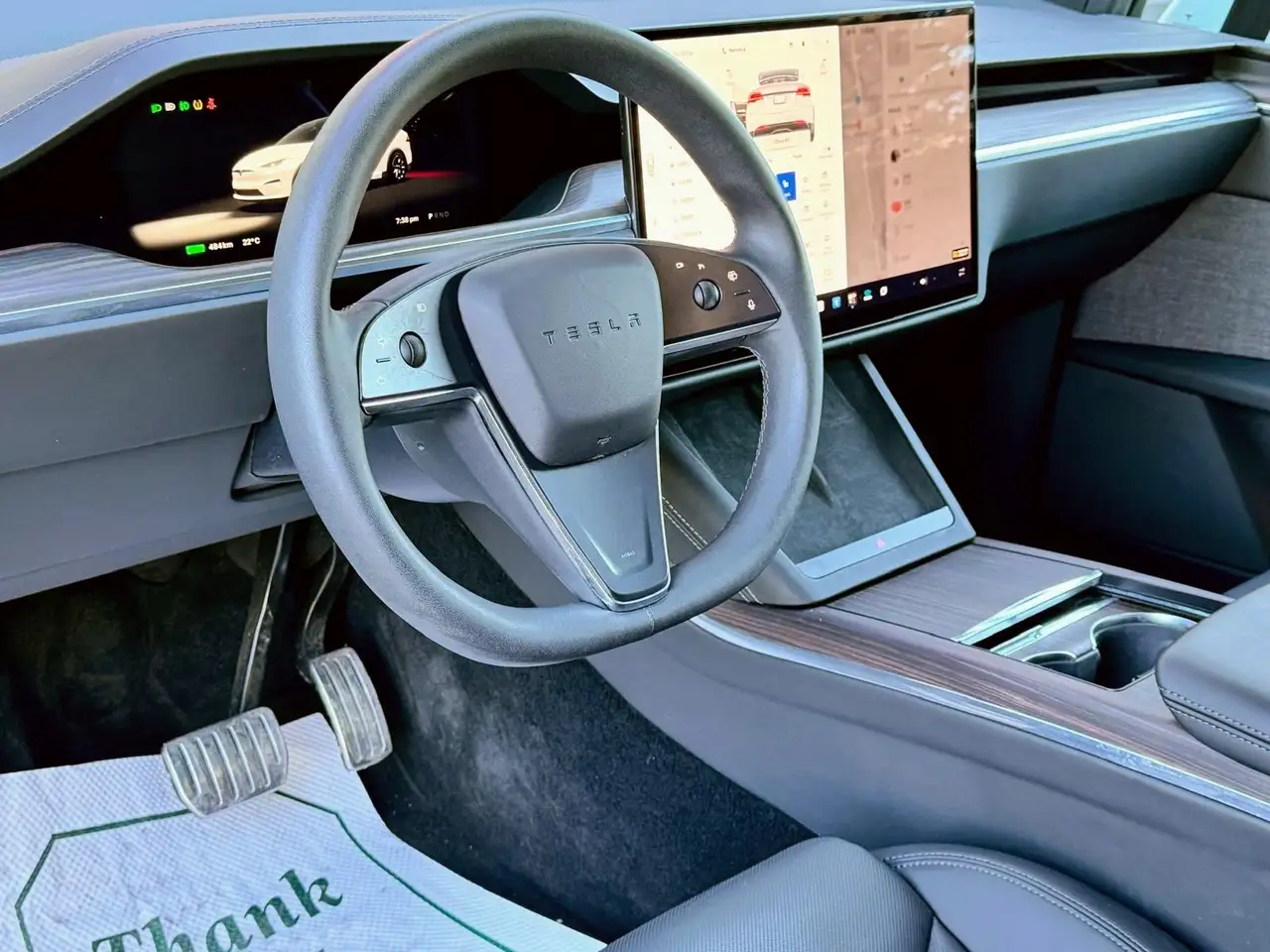 Tesla Model X photo Tesla Model X